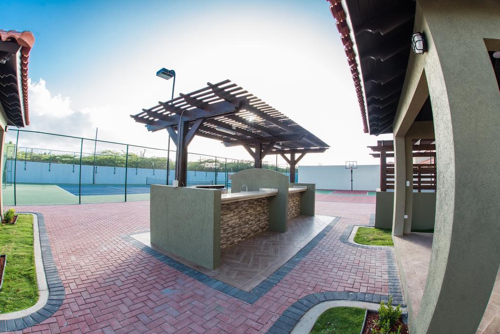 Palmaruba Condos パームビーチ エクステリア 写真